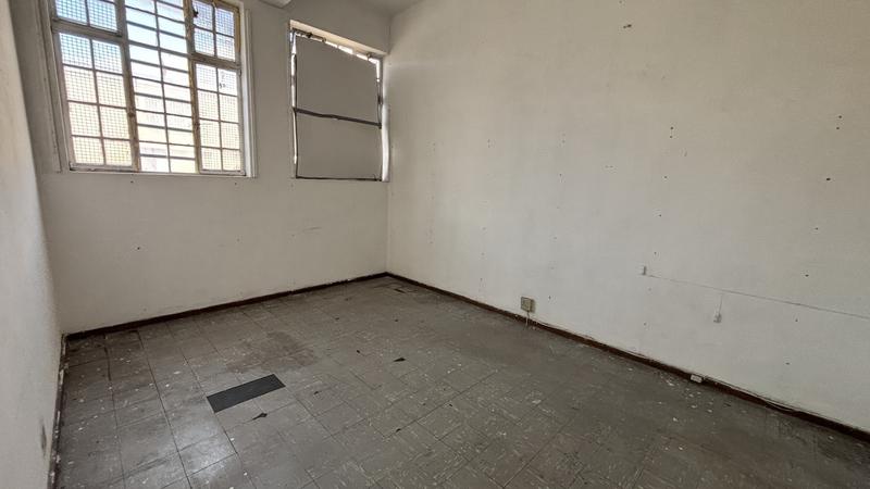 To Let commercial Property for Rent in Maitland Western Cape